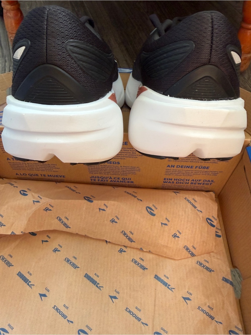 Brooks Ghost Max 3 Women's Running Shoes Black & Rose NWT in Box Sz 10 Sneakers - Picture 5 of 9